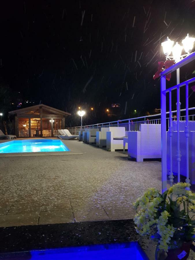 Villa Catie カステッランマーレ・ディ・スタービア エクステリア 写真